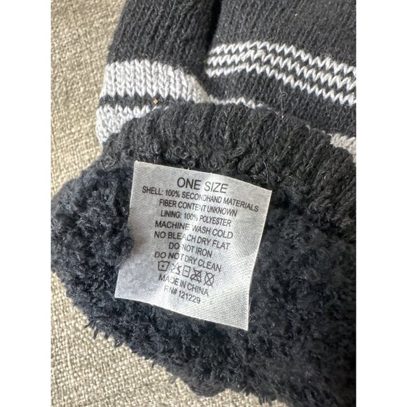 Warm Knit Winter Gloves Gray Black Striped & Solid Gray Fleece Lining Lot of 2 - Picture 5 of 5